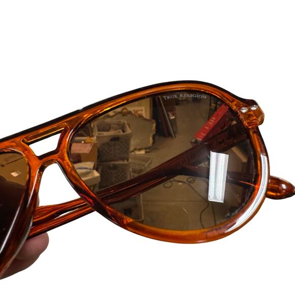 True Religion Sunglasses Mens
Aviator Cat 3 Tortoise TR56549 5W
BW UV Protection - Picture 3 of 5